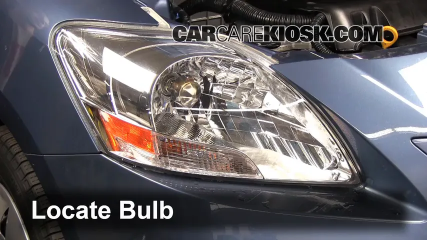 2011 Toyota Yaris 1.5L 4 Cyl. Sedan Éclairage Feux de croisement (remplacer l'ampoule)